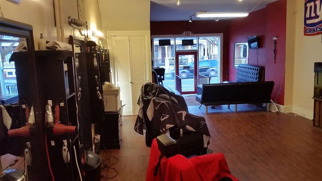 Razor Sharp Barbers | 727 Columbia Ave, Lancaster, PA 17603, USA | Phone: (717) 286-5138