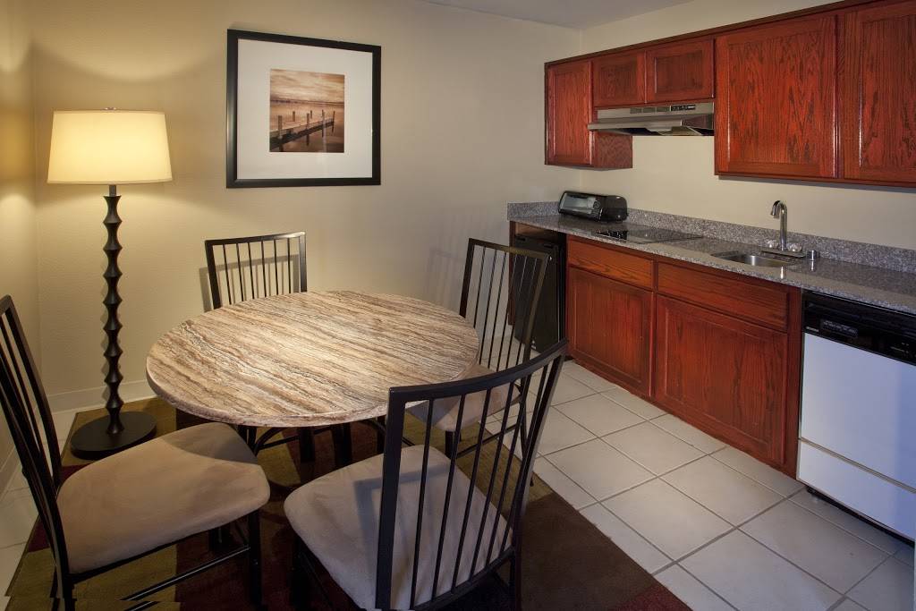 Red Lion Inn & Suites Kent Seattle | 25100 74th Ave S, Kent, WA 98032 | Phone: (253) 520-6670