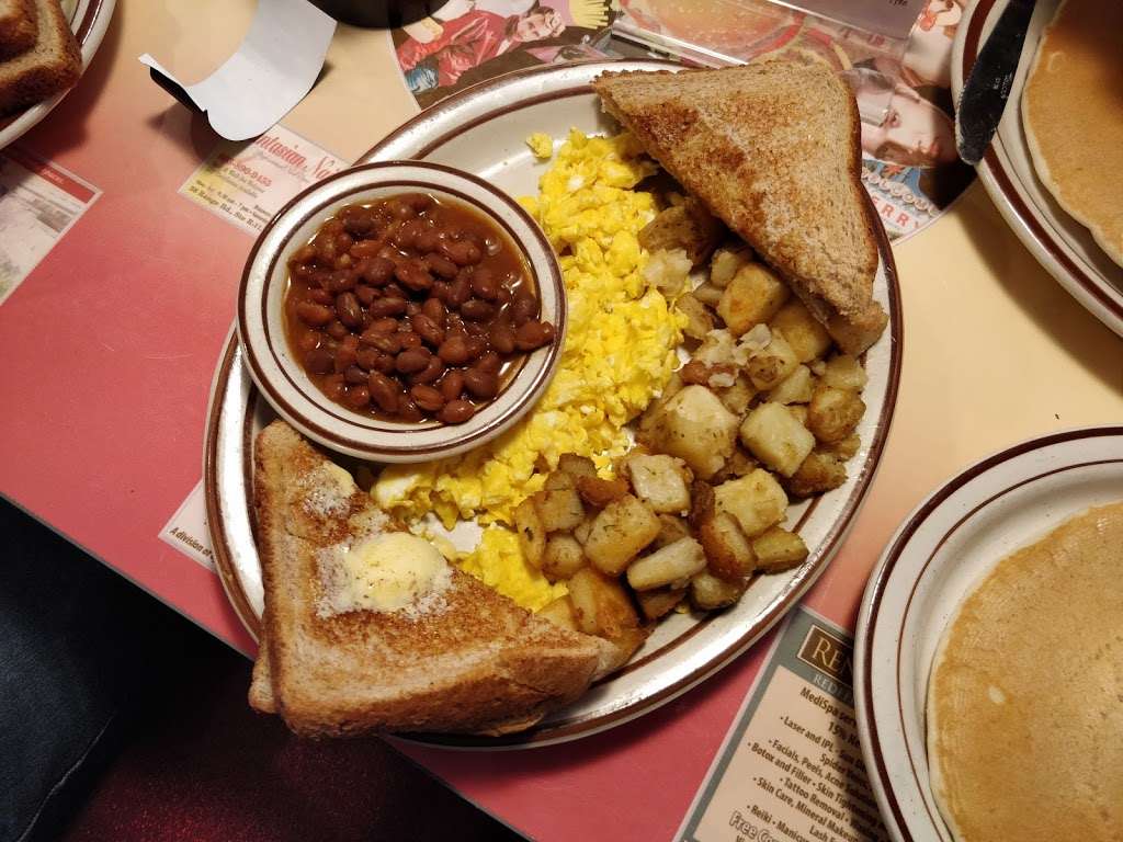Mary Anns Diner | 4 Cobbetts Pond Rd, Windham, NH 03087, USA | Phone: (603) 965-3066
