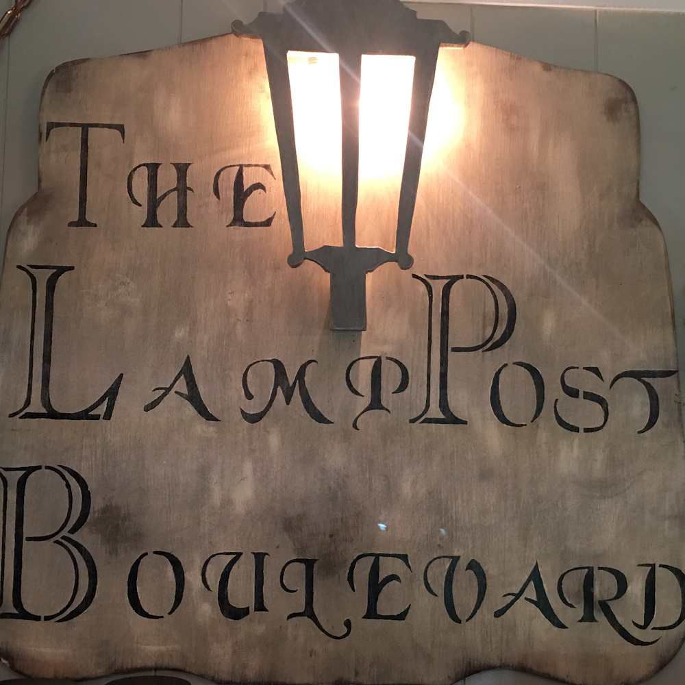 The LampPost Boulevard | 107 W Main St, Tomball, TX 77375, USA | Phone: (713) 882-2395