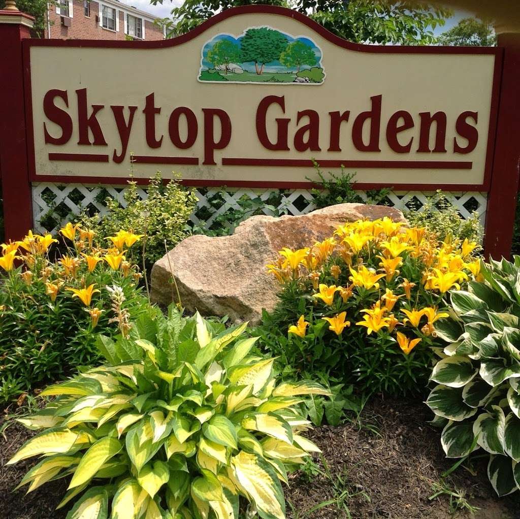 Skytop Gardens Apartments | 27 Skytop Gardens, Parlin, NJ 08859, USA | Phone: (732) 721-2719