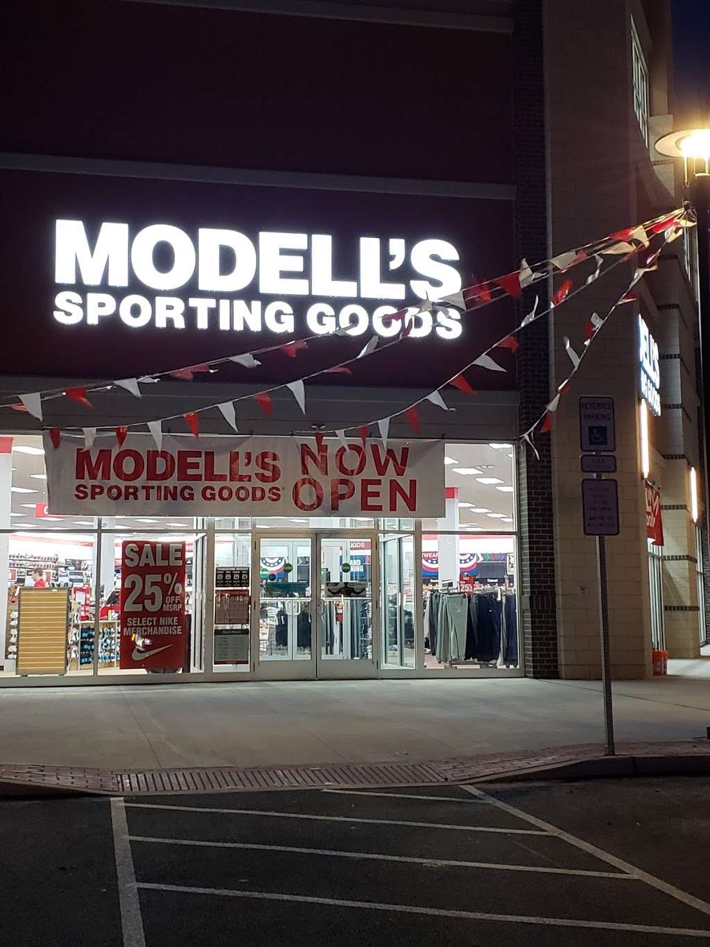 Modells Sporting Goods | 1067 W Baltimore Pike, Media, PA 19063, USA | Phone: (484) 442-7975