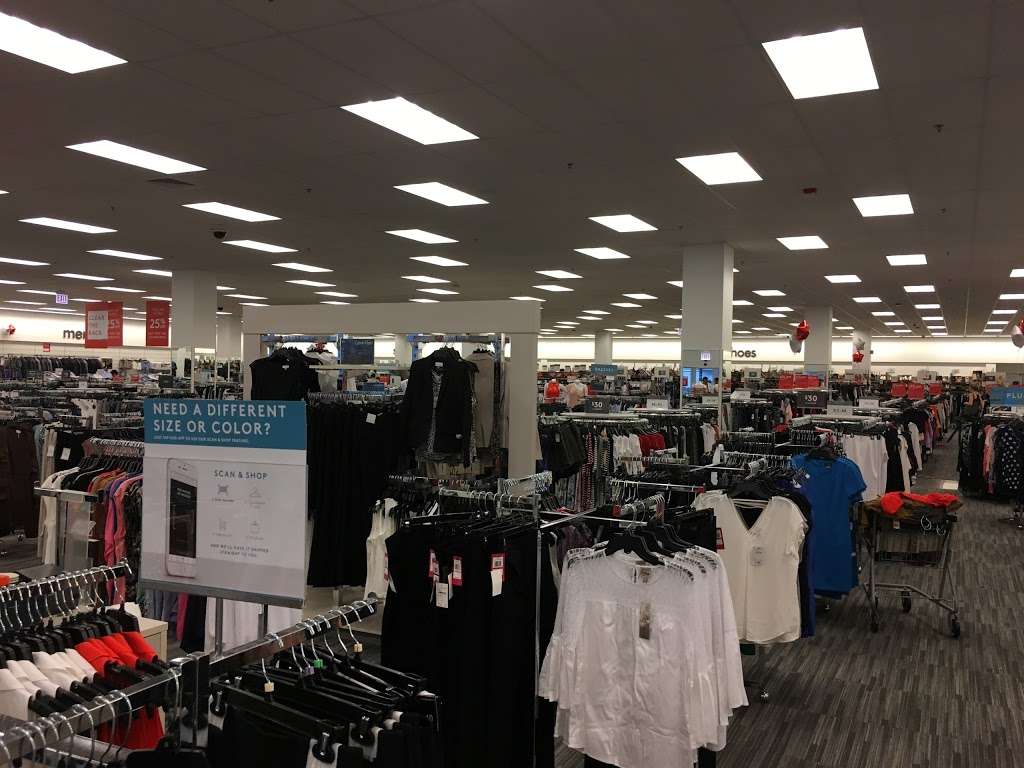 Nordstrom Rack South Loop | 1118 S Canal St, Chicago, IL 60607, USA | Phone: (312) 276-6201