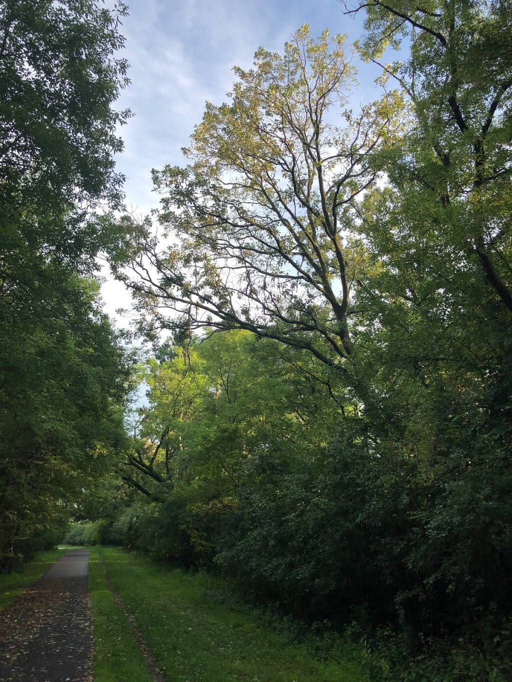 Vadnais-Sucker Lake Regional Park | County Rd F E, Vadnais Heights, MN 55127, USA | Phone: (651) 748-2500