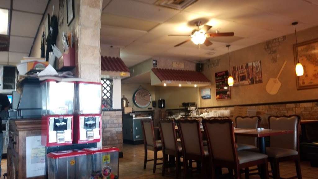 Proccolinos Ristorante & Pizzeria | 4080 S Goldenrod Rd, Orlando, FL 32822, USA | Phone: (407) 281-1010