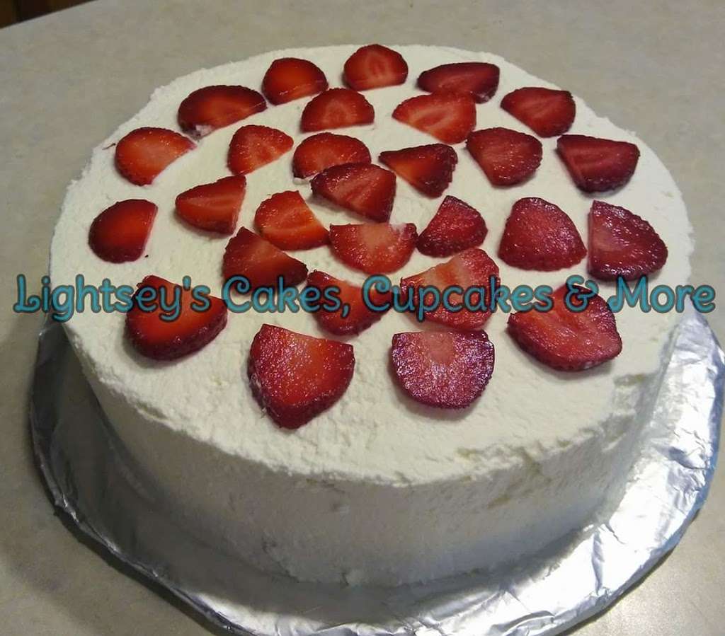 Lightseys Cakes, Cupcakes & More | 405 5th St S, Dundee, FL 33838, USA | Phone: (863) 289-6310