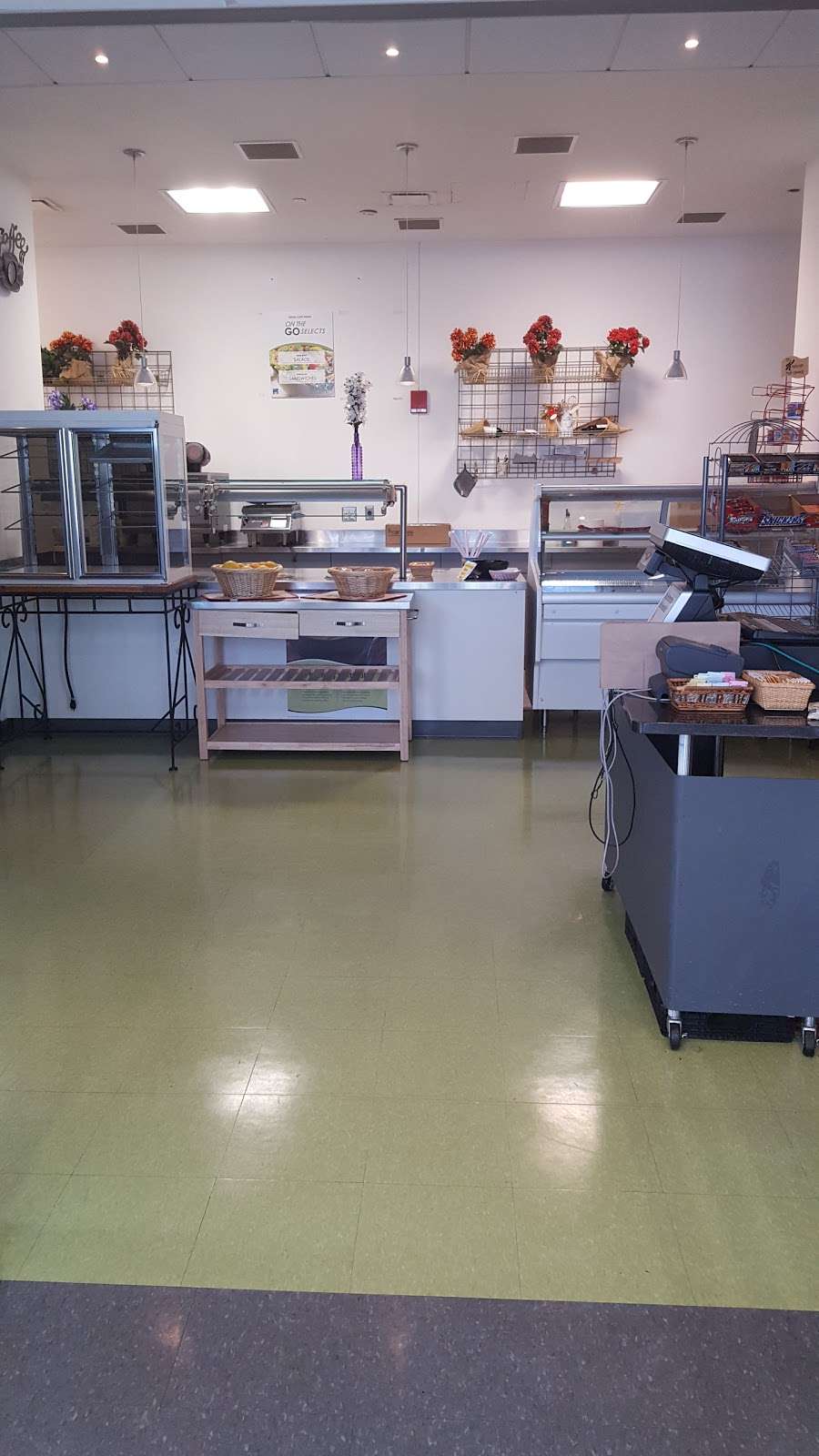 Siegel Café | Gateway Center, 75 Grasslands Rd, Valhalla, NY 10595 | Phone: (914) 592-5281