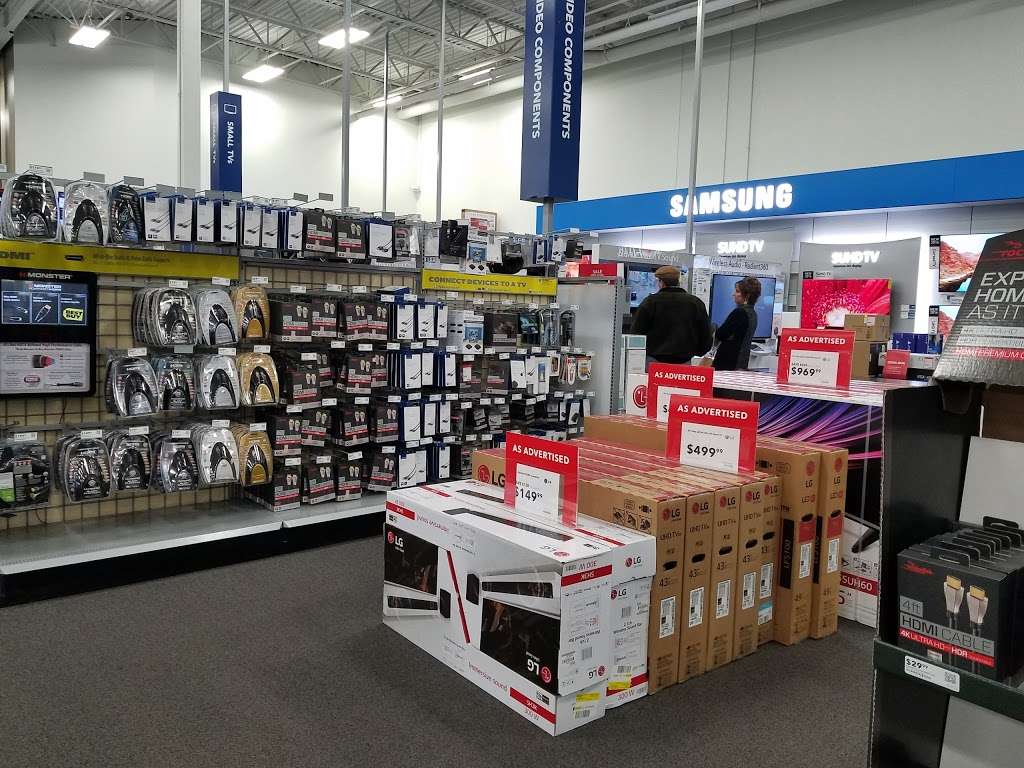 Best Buy - 1608 NW Chipman Rd, Lee's Summit, MO 64081