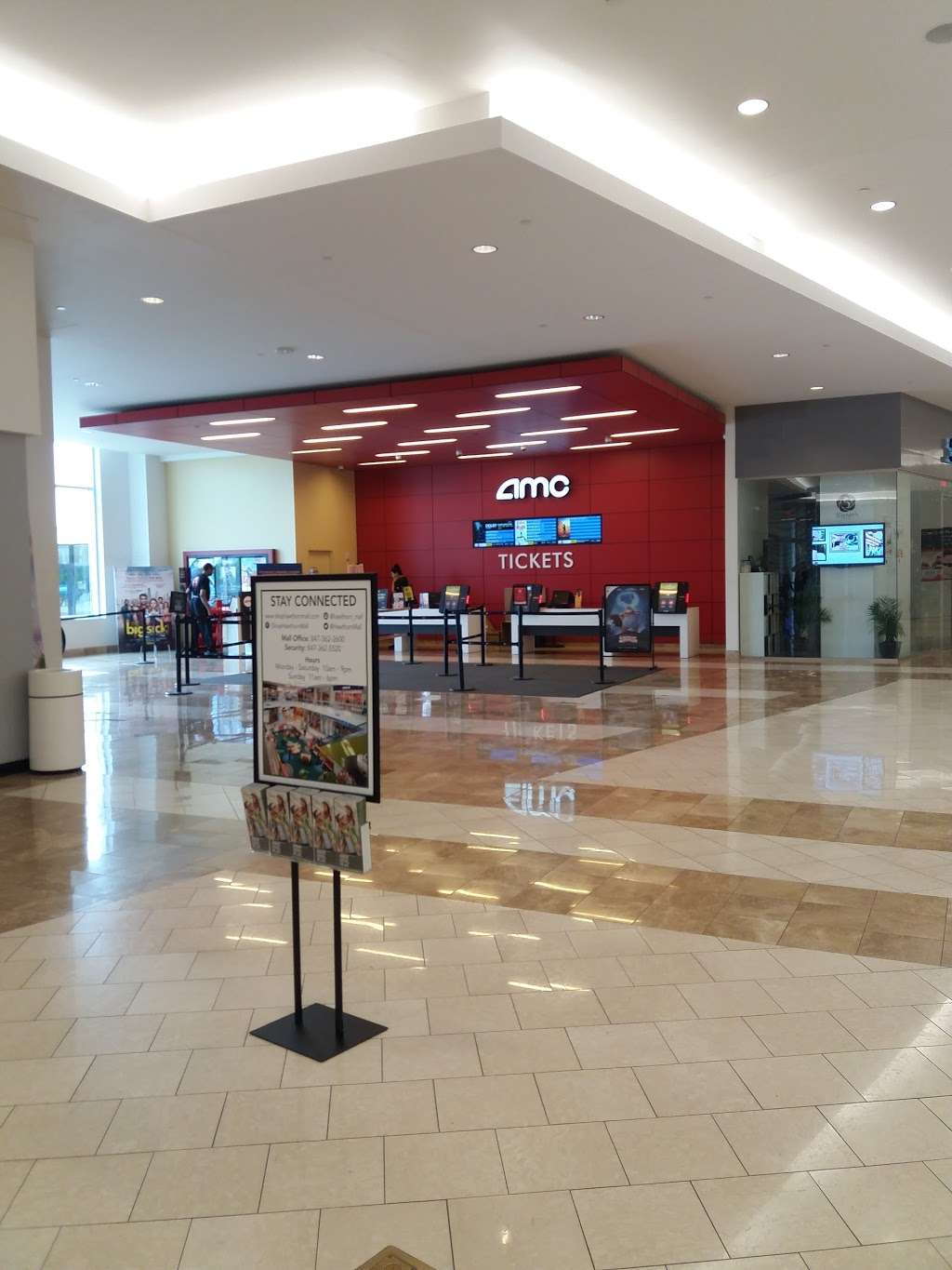 AMC Hawthorn 12 | 675 Hawthorn Center, Vernon Hills, IL 60061, USA | Phone: (224) 207-8441