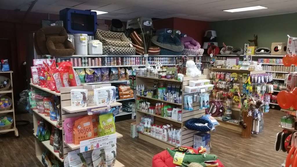 Family Petcare Store | 181 San Marin Dr, Novato, CA 94945, USA | Phone: (415) 897-2079