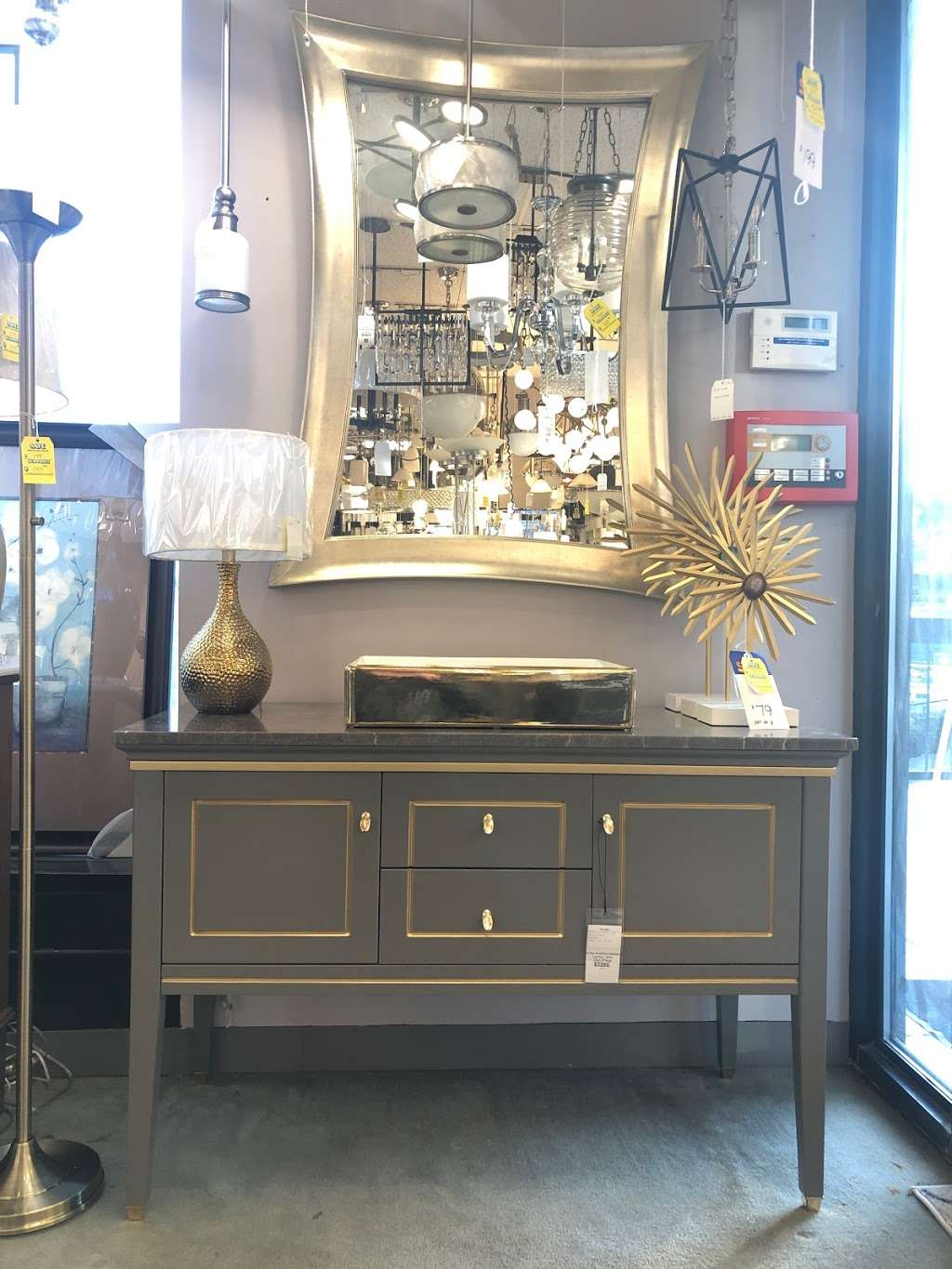 Hi-Light Lighting and Vanities | 2455 Central Park Ave, Yonkers, NY 10710, USA | Phone: (914) 779-6628