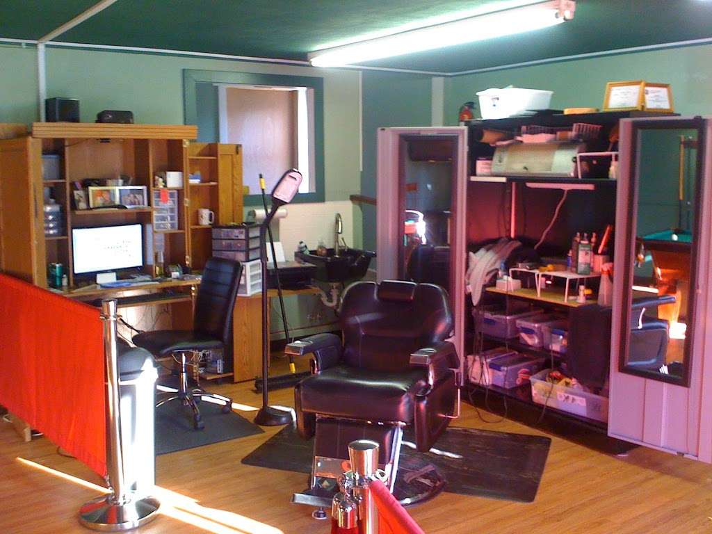 Cut-N-Shoot Barber Shop | 1103 Broadway St, Anderson, IN 46012, USA | Phone: (765) 683-9111
