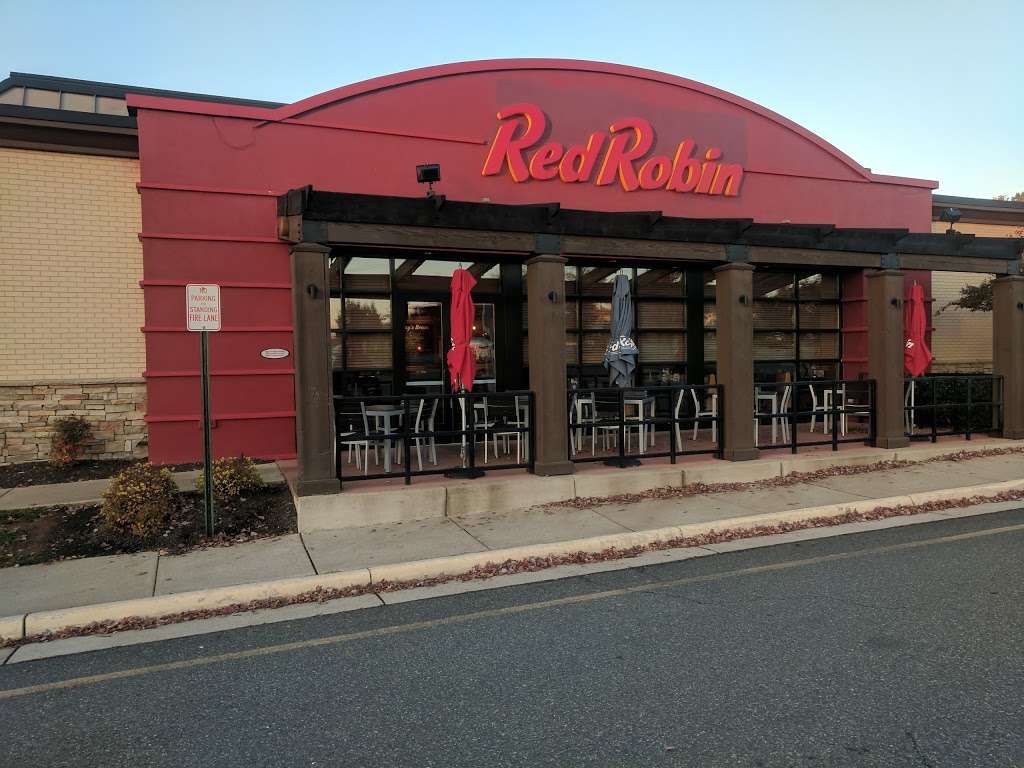 Red Robin Gourmet Burgers and Brews | 10109 Jefferson Davis Hwy, Fredericksburg, VA 22407, USA | Phone: (540) 891-7970