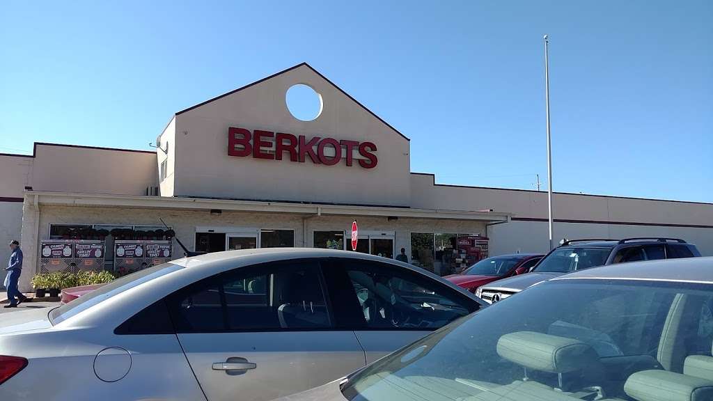 Berkots Super Foods | 451 N Locust St, Manteno, IL 60950, USA | Phone: (815) 468-8932