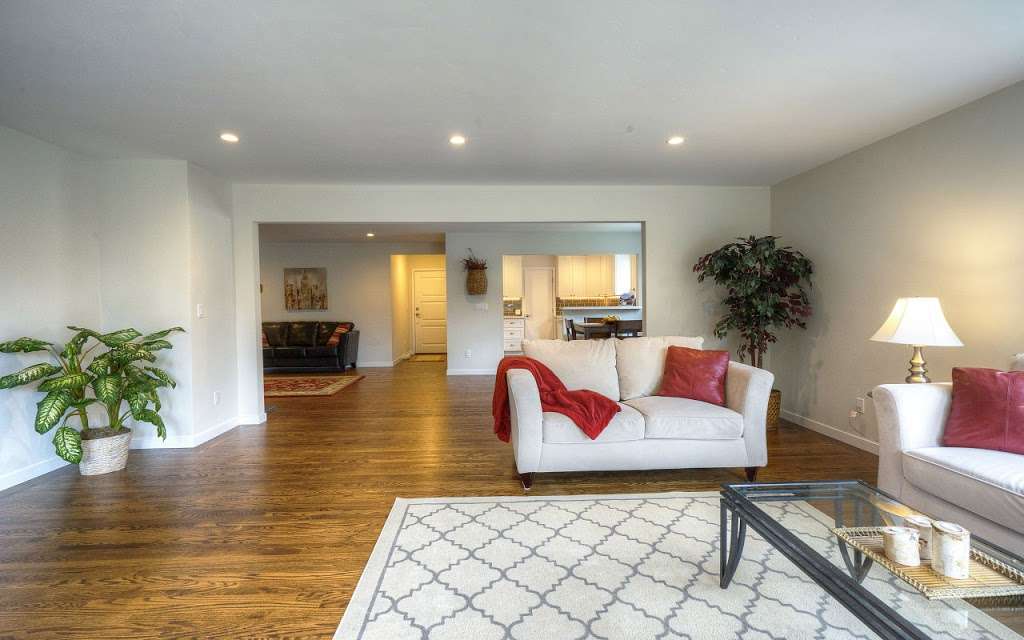 Jon Hornstra | 205 Rockaway Beach Ave #2, Pacifica, CA 94044, USA | Phone: (650) 303-1359