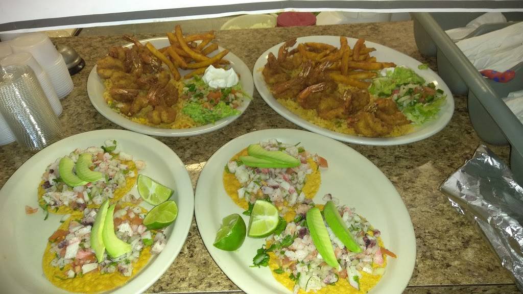 El 7 Mares Bar & Grill | 3681 Jackson Ave, Memphis, TN 38108 | Phone: (901) 386-1199