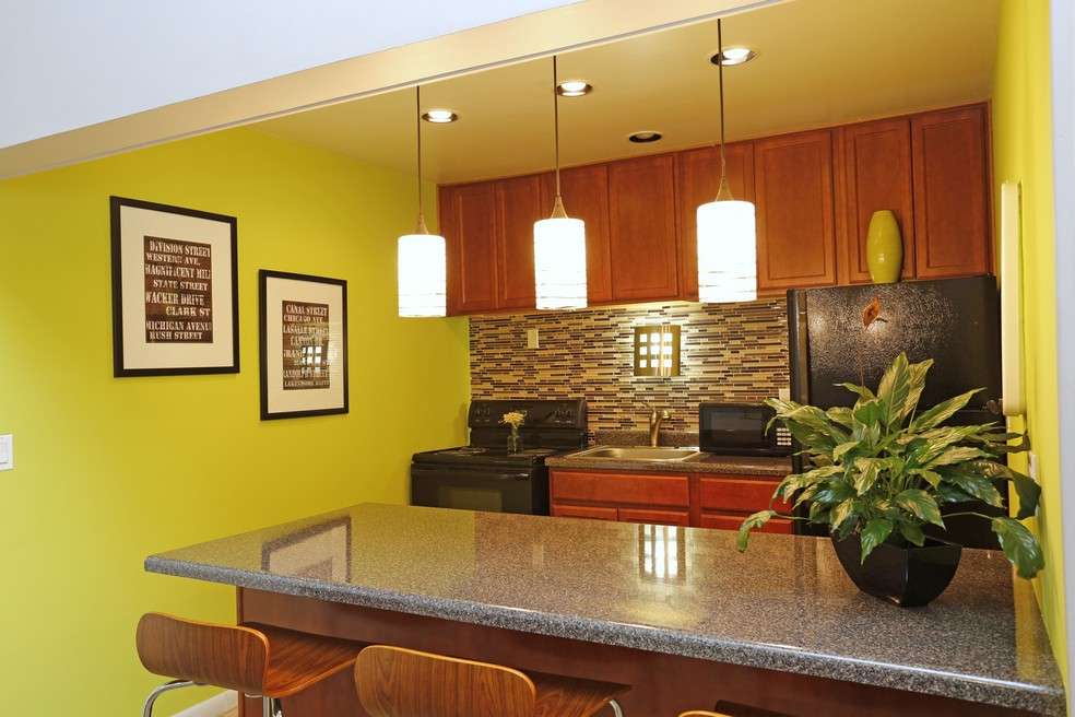 Arboretum Village Apartments | 1790, 2201 Dogwood Dr, Lisle, IL 60532, USA | Phone: (630) 852-4505