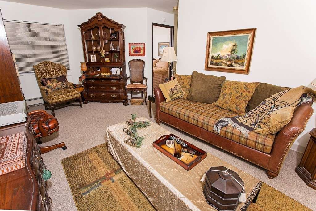 Heritage House Senior Community | 11515 W Cleveland Ave, West Allis, WI 53227, USA | Phone: (414) 546-1616