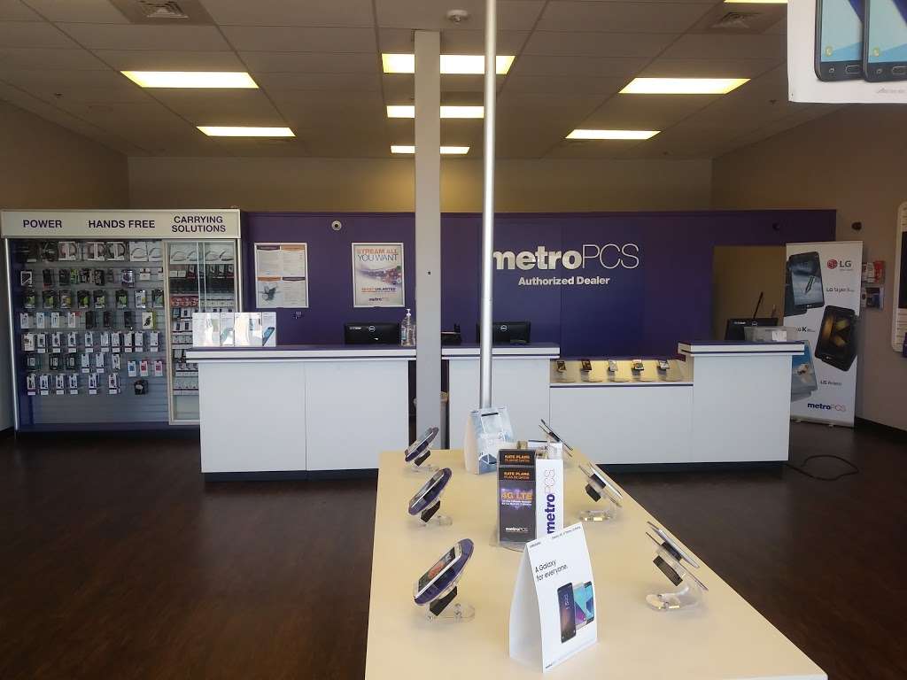 Metro by T-Mobile | 15453 E Hampden Ave Suite B, Aurora, CO 80013, USA | Phone: (720) 870-5406