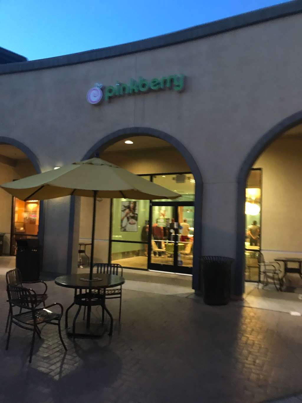 Pinkberry Sunnyvale | 122 E El Camino Real, Sunnyvale, CA 94087, USA | Phone: (408) 735-9300