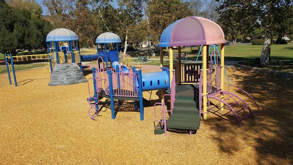 Triunfo Park | 980 Aranmoor Ave, Thousand Oaks, CA 91362 | Phone: (805) 495-6471