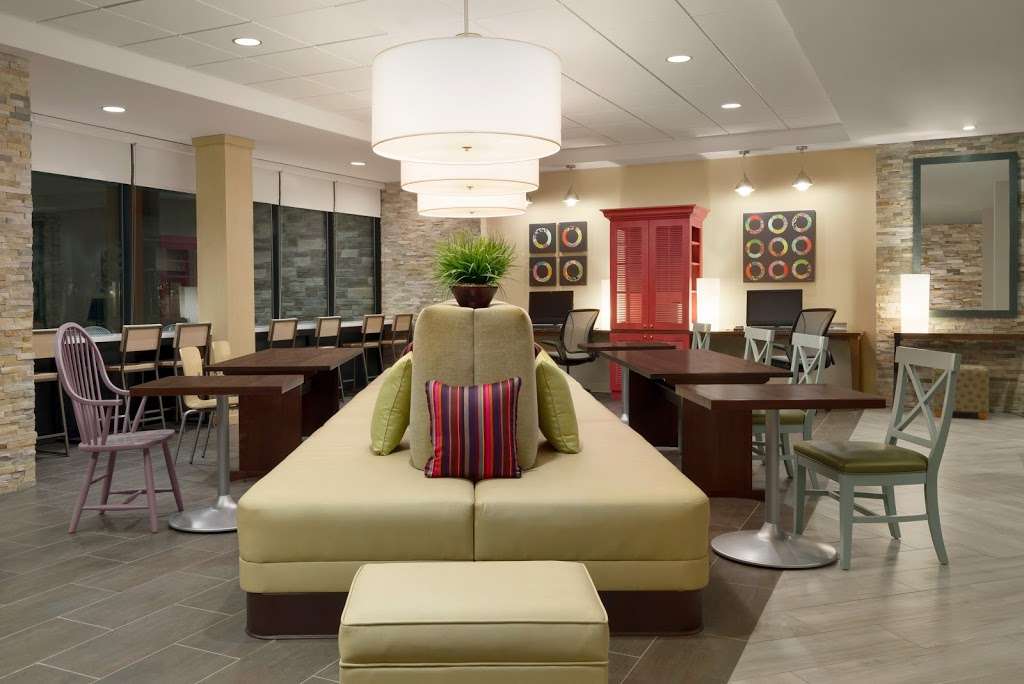 Home2 Suites by Hilton Leavenworth Downtown | 250 Delaware St, Leavenworth, KS 66048 | Phone: (913) 651-8600