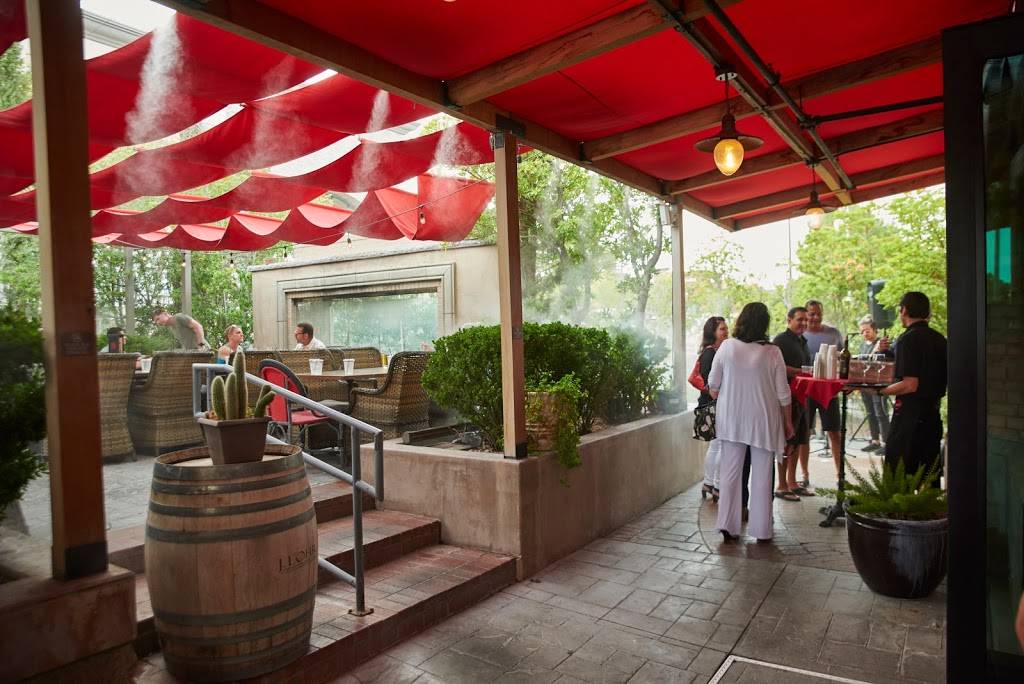 Dom Demarcos Pizzeria | 9785 W Charleston Blvd, Las Vegas, NV 89117, USA | Phone: (702) 570-7000