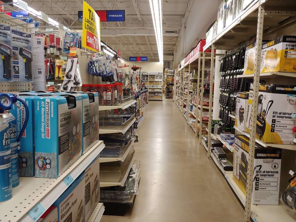 Harbor Freight Tools | 12 Quarry Rd g2, Downingtown, PA 19335, USA | Phone: (610) 873-2147