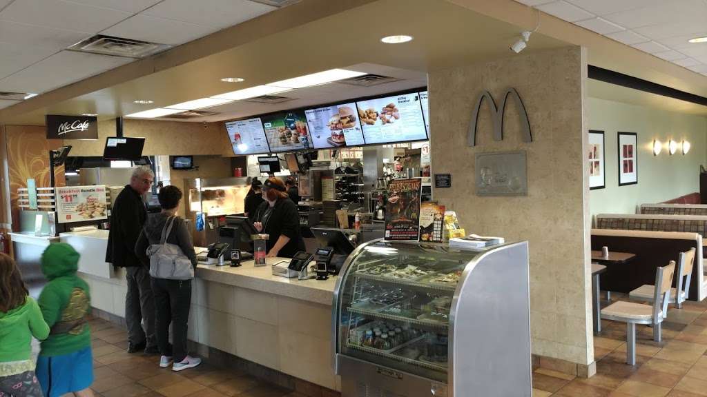 McDonalds | 5328 Lincoln Hwy, Gap, PA 17527, USA | Phone: (717) 442-4081