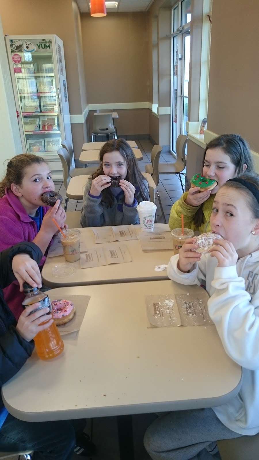 Dunkin Donuts | 3355 Post Rd, Southport, CT 06890, USA | Phone: (203) 319-0736