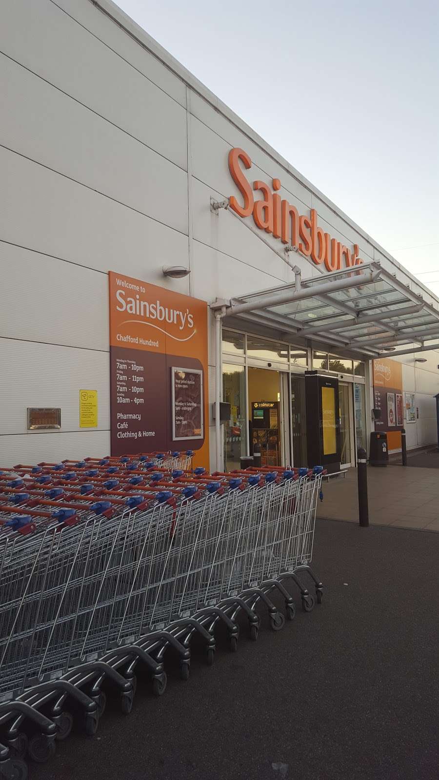 Sainsburys Petrol Station | Howard Rd, Chafford Hundred, Grays RM16 6YJ, UK | Phone: 01375 480541