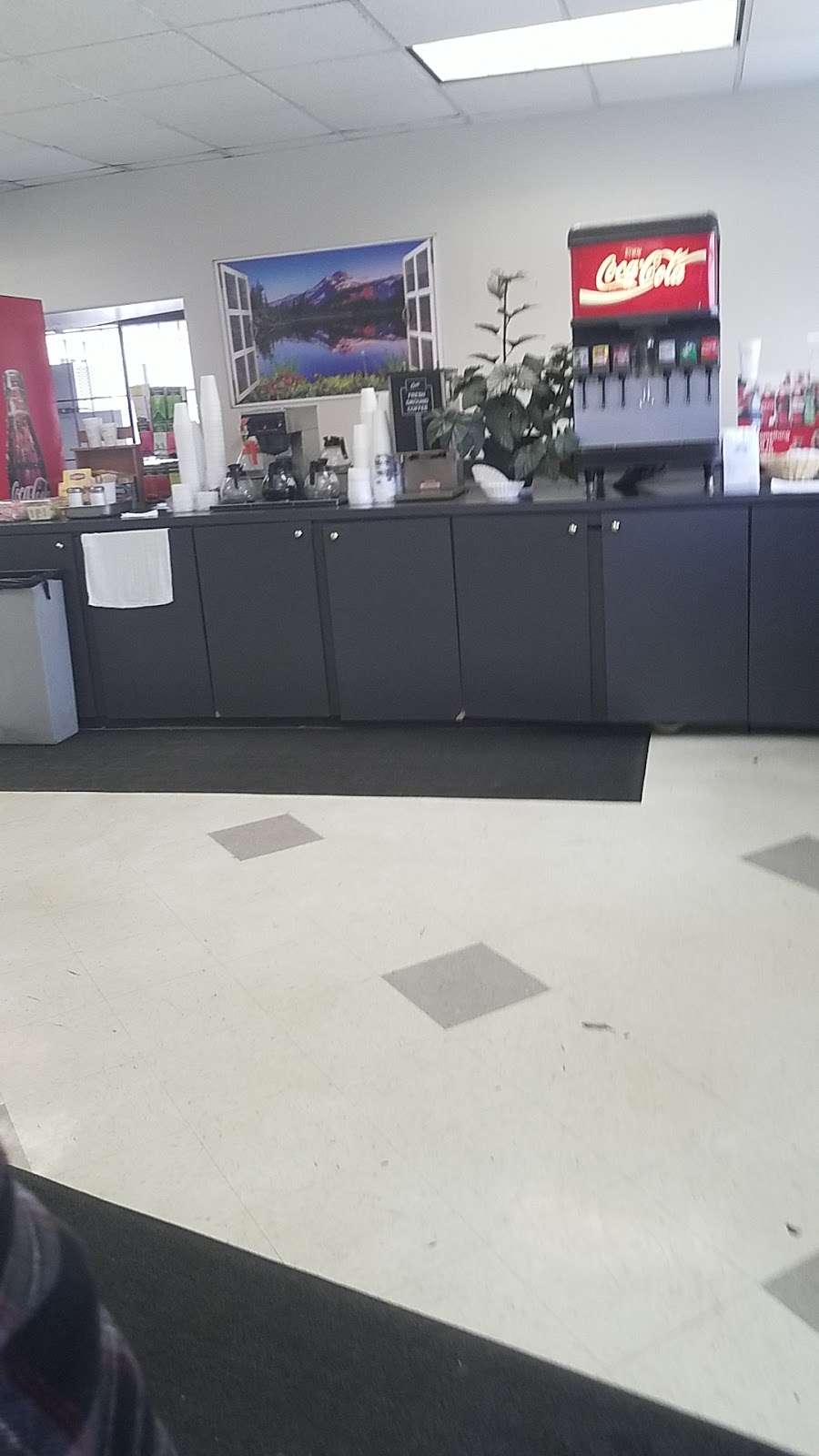 Sues Deli | 619 Mayo Rd, Edgewater, MD 21037, USA | Phone: (410) 798-6300