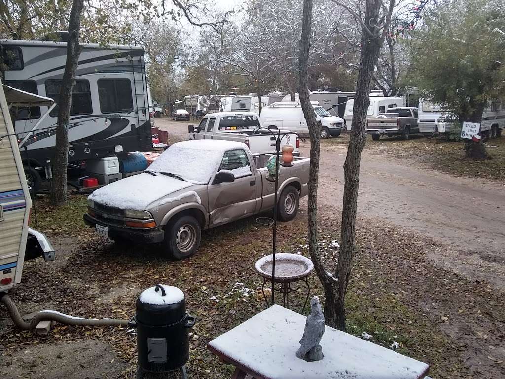 Bayou Campground | 5001 TX-3, Dickinson, TX 77539, USA | Phone: (281) 534-6119