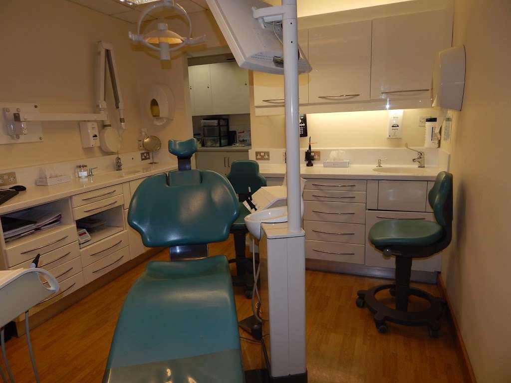 The Dental Practice Shenfield | Shenfield, 5 minutes from the rail station, parking on the premises, 40 Hutton Rd, Brentwood CM15 8LB, UK | Phone: 01277 233912