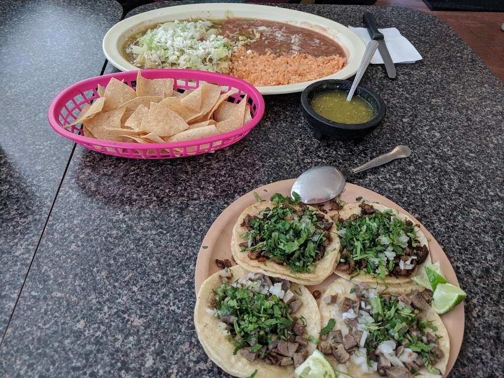 Taqueria Árbol Del Tule | 4414, 2414 Fullerton Rd, Rowland Heights, CA 91748 | Phone: (626) 965-2603