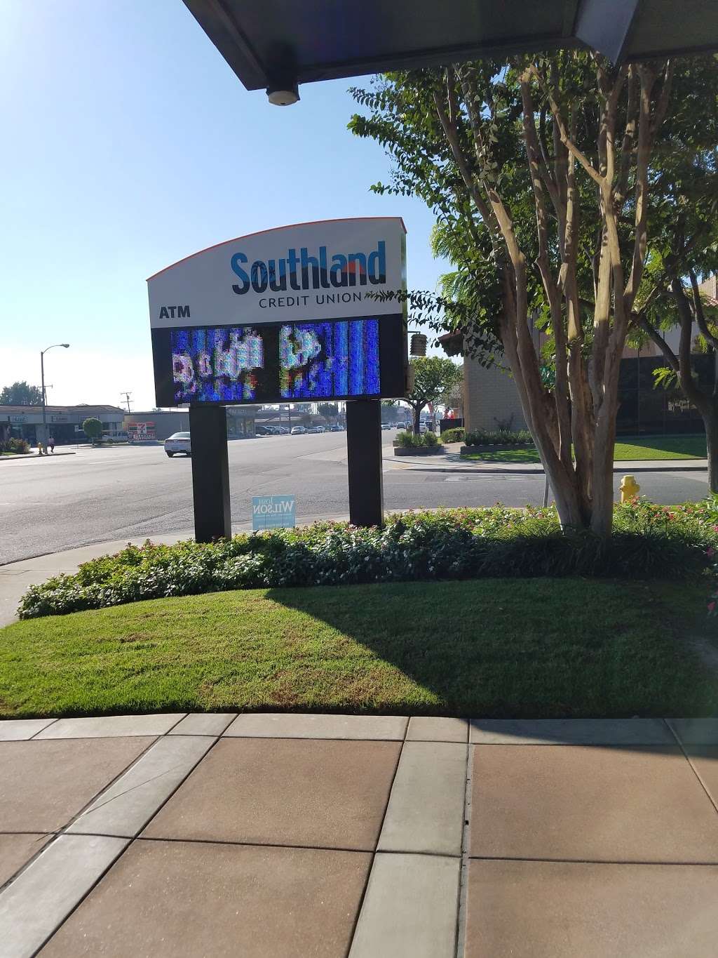Southland Credit Union | 10701 Los Alamitos Blvd, Los Alamitos, CA 90720, USA | Phone: (800) 426-1917
