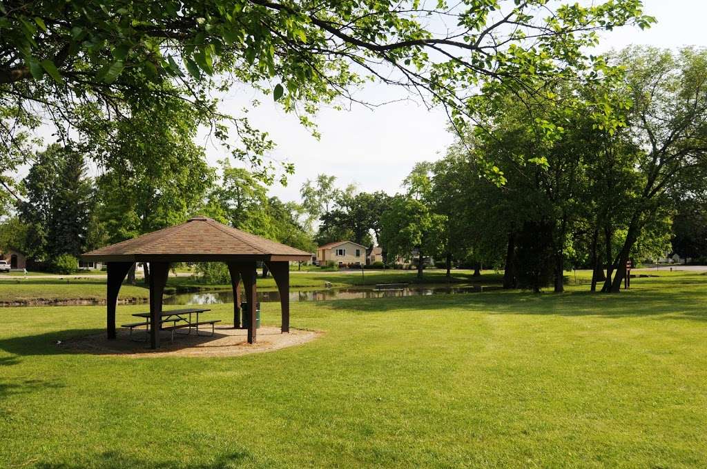 Sunset Park - Round Lake Area Park District | 1530 Meadowbrook Dr, Round Lake Beach, IL 60073, USA | Phone: (847) 546-8558