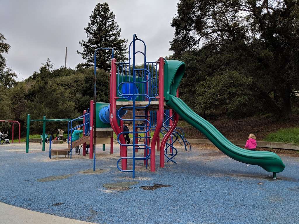 Dimond Park | 3860 Hanly Rd, Oakland, CA 94602, USA | Phone: (510) 482-7831