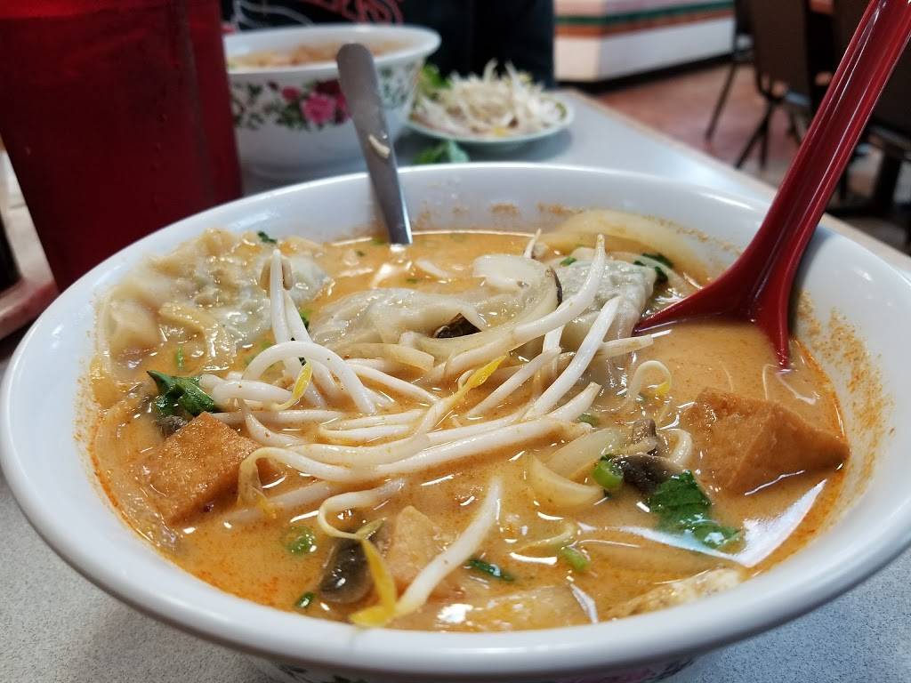 Pho Lena Express | 3101 Penland Pkwy, Anchorage, AK 99508, USA | Phone: (907) 277-9899