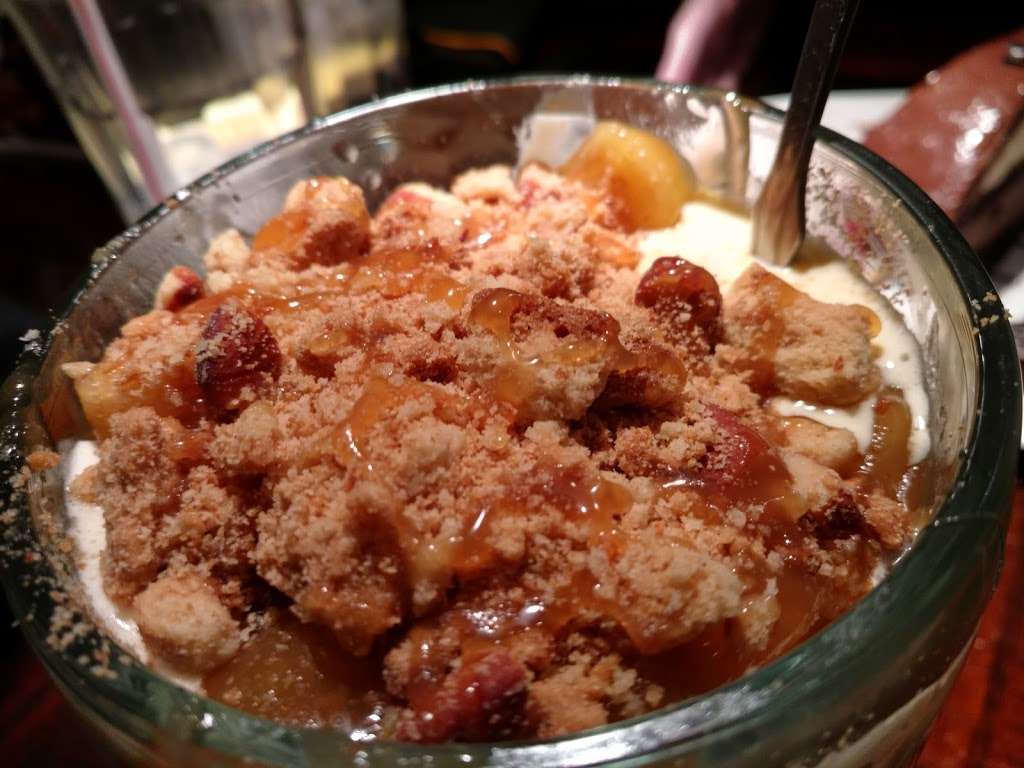 Papa Vinos Italian Kitchen | 1332 Hilltop Rd, St Joseph, MI 49085, USA | Phone: (269) 983-9900