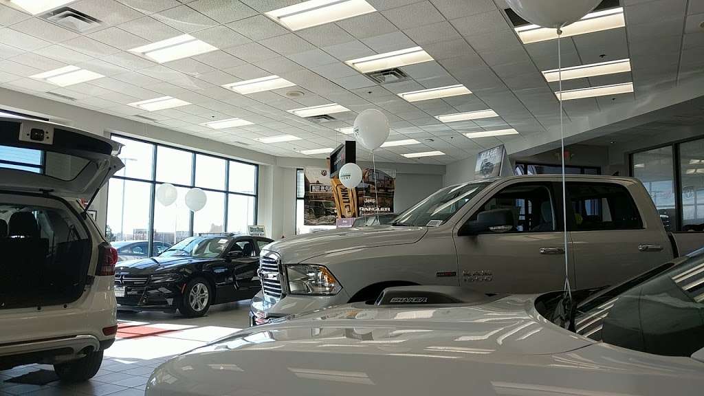 River Front Chrysler Dodge Jeep Ram | 200 Hansen Blvd, North Aurora, IL 60542 | Phone: (630) 907-1700