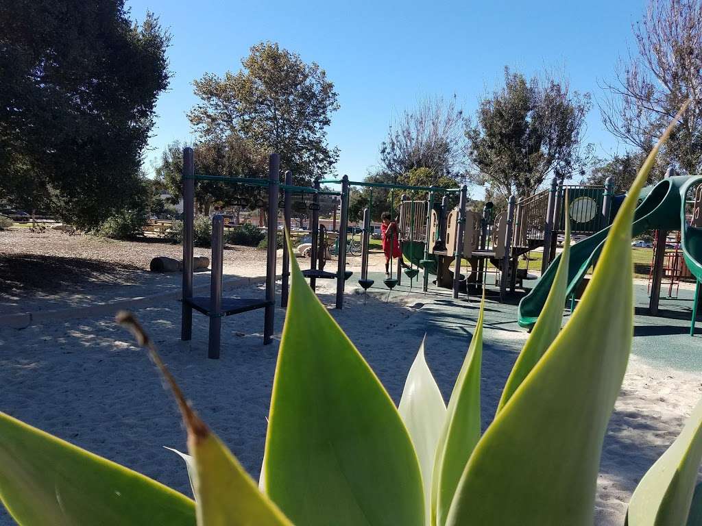 Leucadia Oaks Park | 1511 N Vulcan Ave, Encinitas, CA 92024, USA | Phone: (760) 633-2740