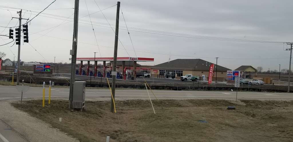 Exxon | 121 E Laraway Rd, New Lenox, IL 60451 | Phone: (708) 474-0601