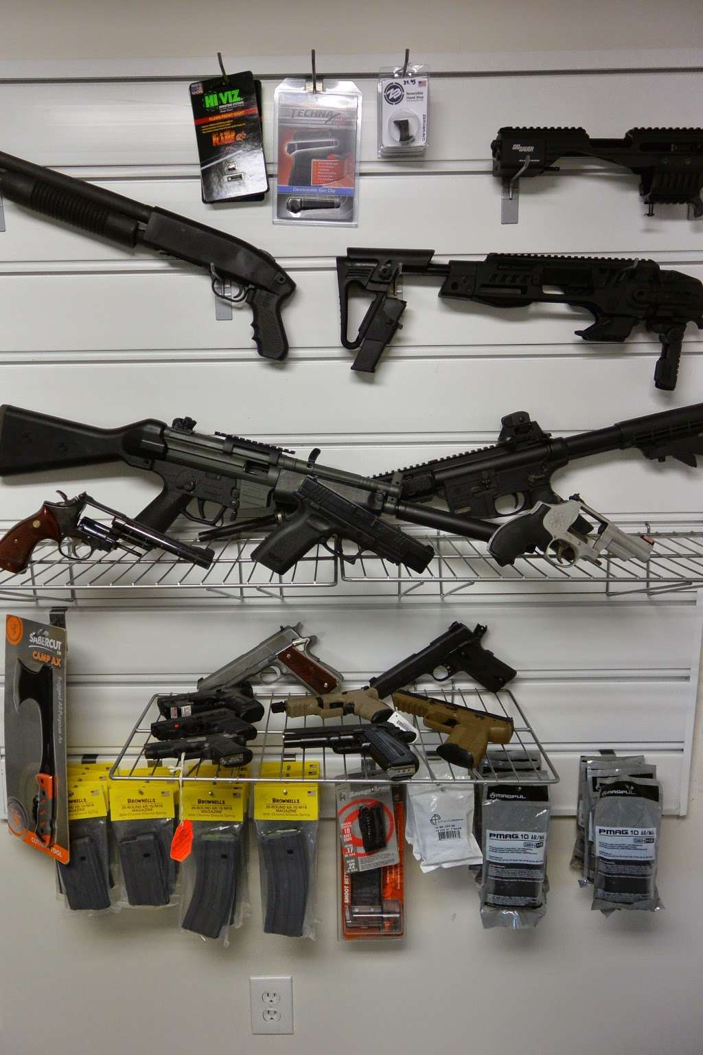 Pistol Petes Gun Shop | 4 Park Dr, Shamong, NJ 08088, USA | Phone: (609) 534-2190