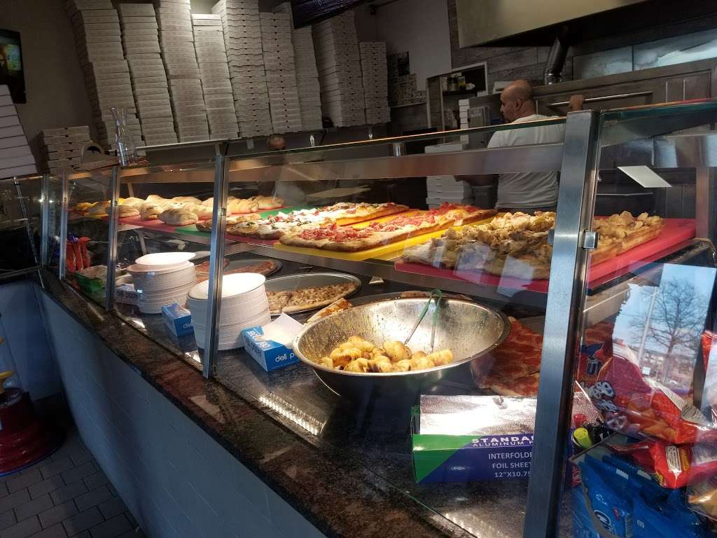 Famous Peppino’s Pizza | 600 Tuckahoe Rd, Yonkers, NY 10710, USA | Phone: (914) 346-8483