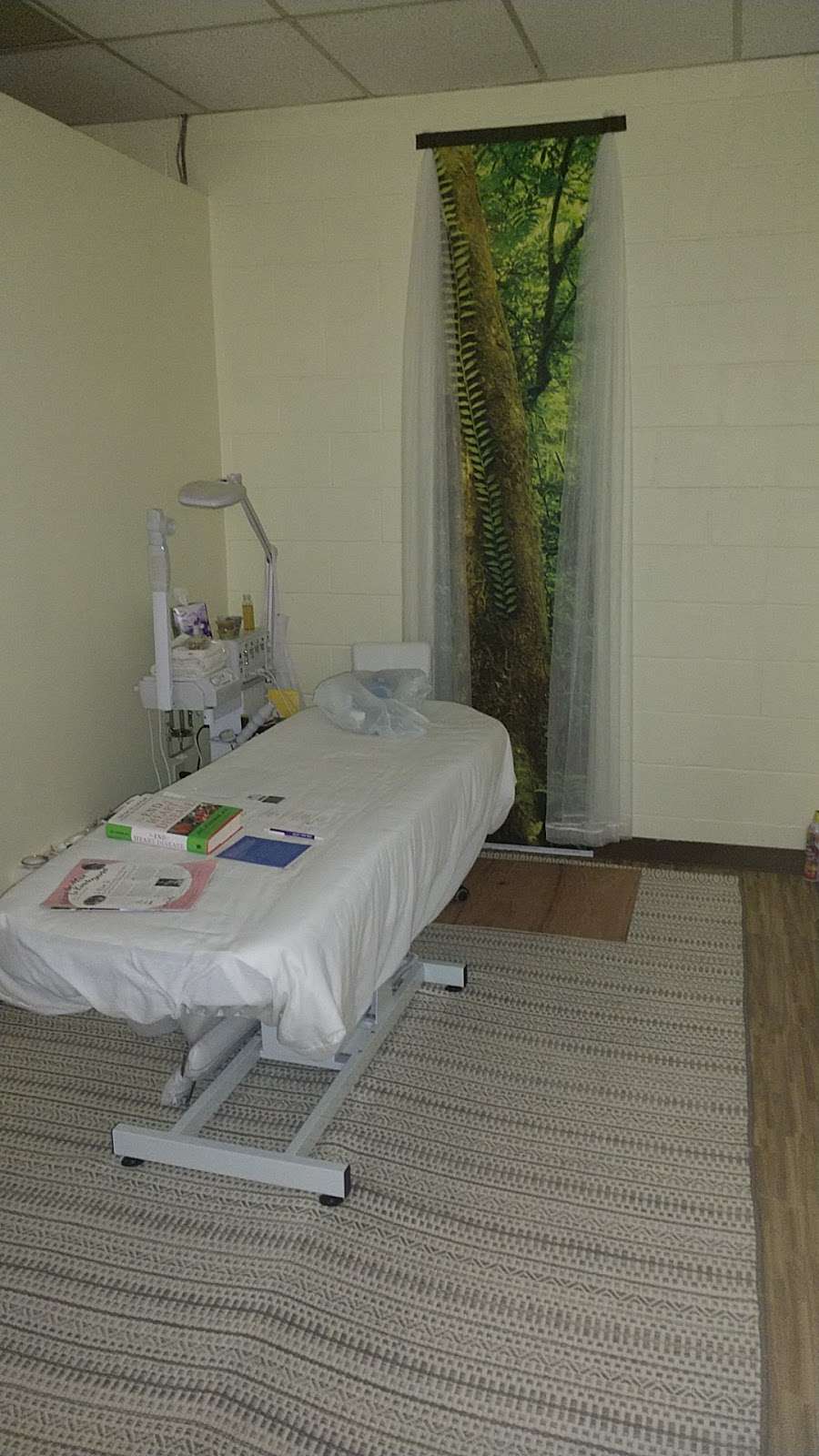 Hands On with Corrective Care Wellness | 11300 - L, Lawyers Rd, Mint Hill, NC 28227 | Phone: (704) 724-3113