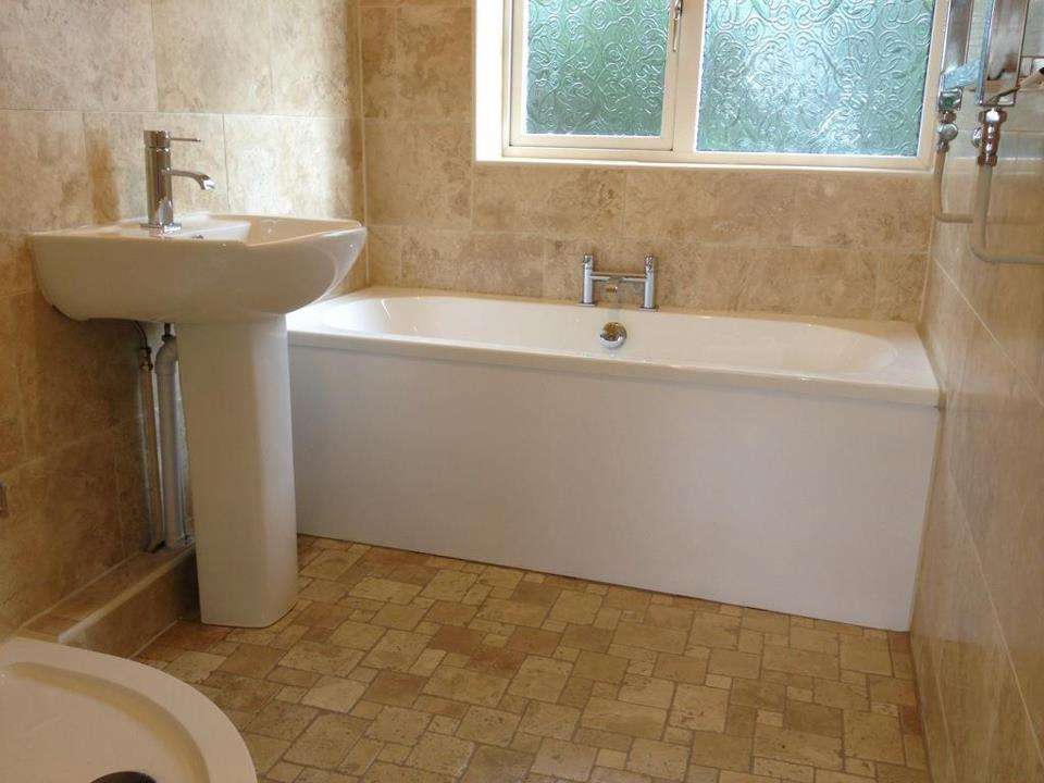 c & c bathrooms and plumbing | 153 Smarts Green, Cheshunt, Waltham Cross EN7 6BD, UK | Phone: 01992 308996