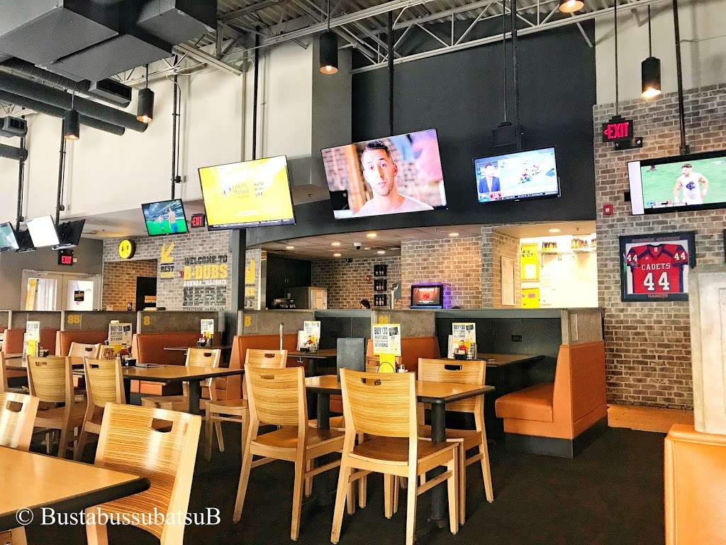 Buffalo Wild Wings | 1460 Orchard Rd #104, Aurora, IL 60506 | Phone: (630) 907-2064