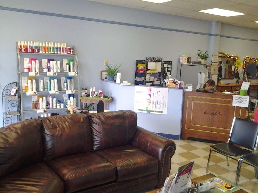 Bobbi Pin Hair & Nails Salon | 458 N Main St, Spring Grove, PA 17362, USA | Phone: (717) 225-3315