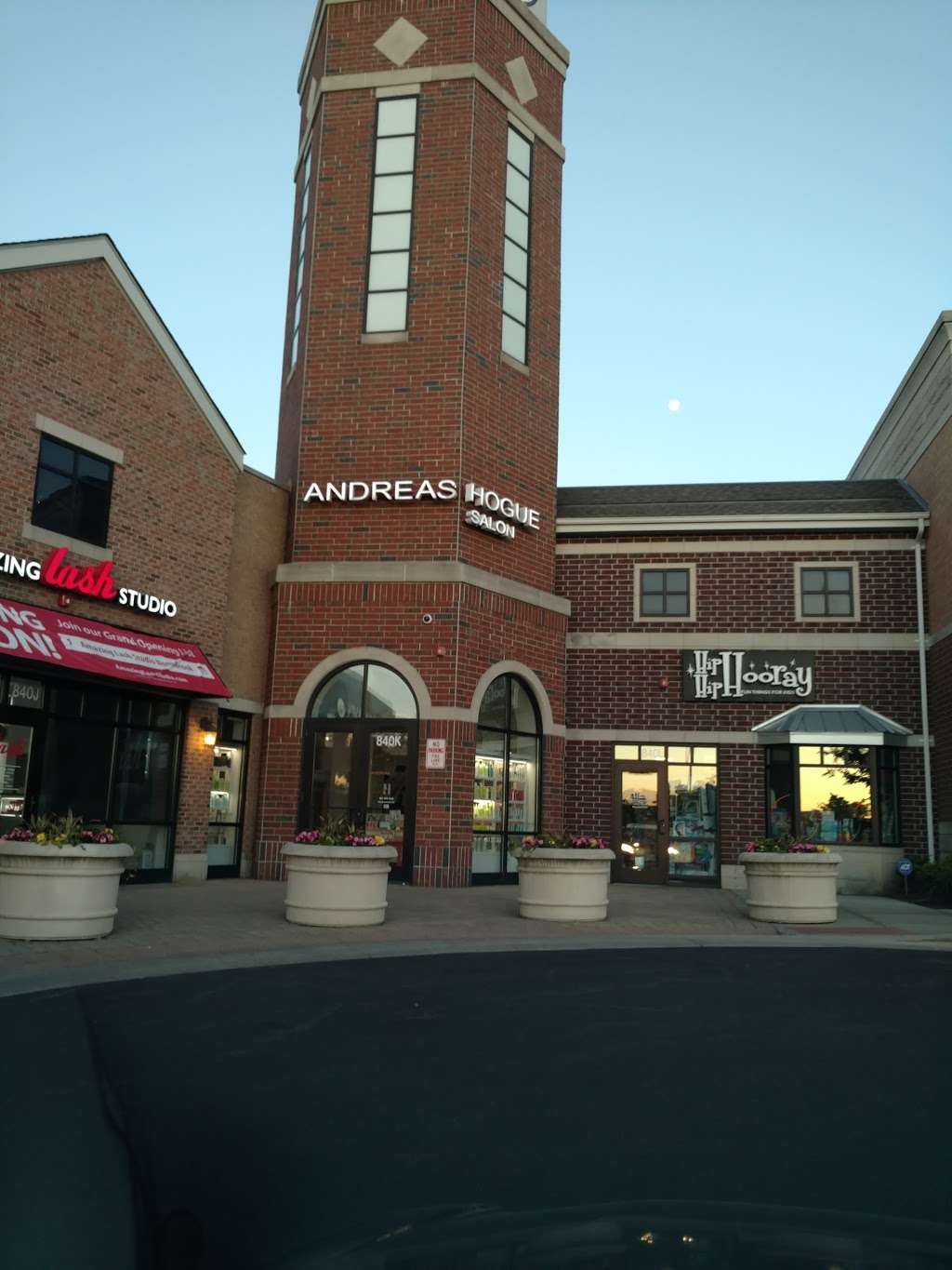 Andreas Hogue Salon | 840 Willow Rd, Northbrook, IL 60062 | Phone: (847) 272-1616